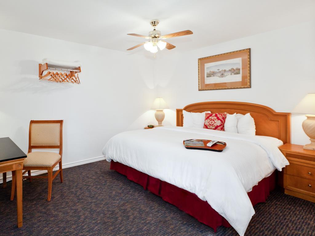 Hempstead Country Inn & Suites Szoba fotó